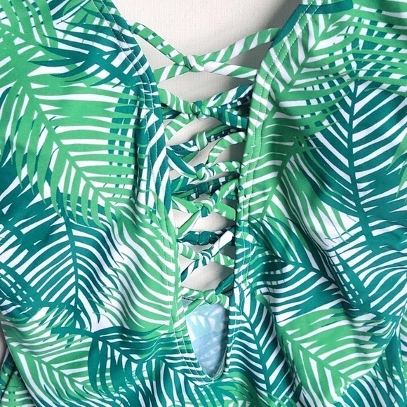 NEW! SUN & SEA Lace Up Tropical Print One Piece Swimsuit 8. - Picture 3 of 6